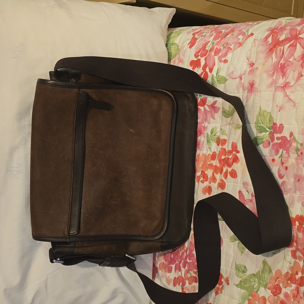 Vintage distressed Coach messenger bag